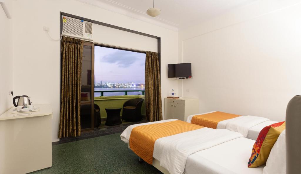 Deluxe Sea-View Balcony Room